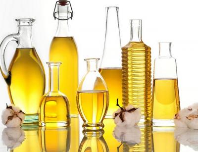 Aceites. Imagen: Cottonseed Oil en Flickr (CC BY 2.0)