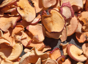 Chips de manzana. Foto: cobalt123