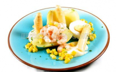 Ensalada de patata, albaricoque y maíz. Imagen: Consumer Eroski