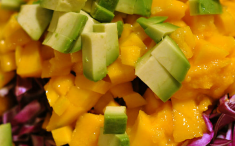 Ensalada de mango y aguacate. Foto: cyclonebill en Flickr