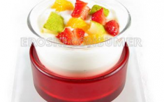 Yogur natural con trozos de frutas frescas. Foto: Consumer Eroski